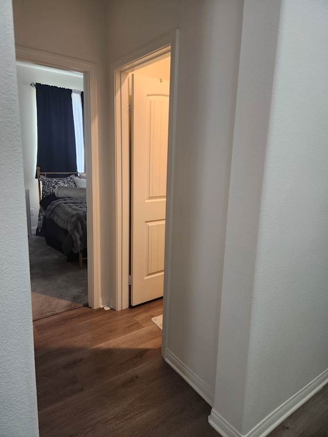 BIVORY B JOHNSON's room