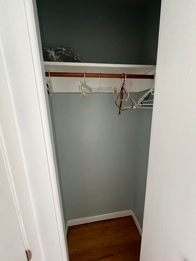 Dee's room