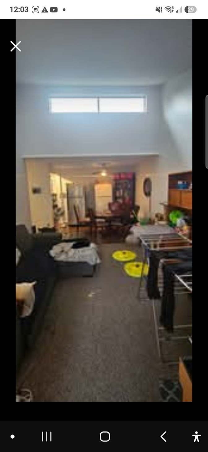 Marc Sauvageau's room