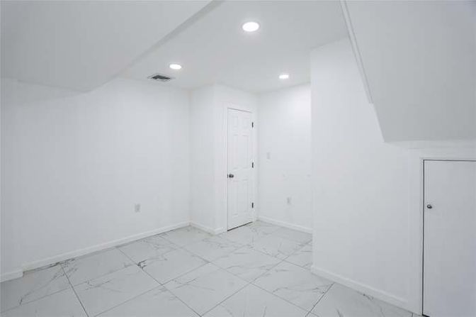 Kal's room