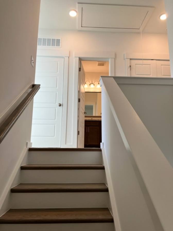 Alcove Rooms's room