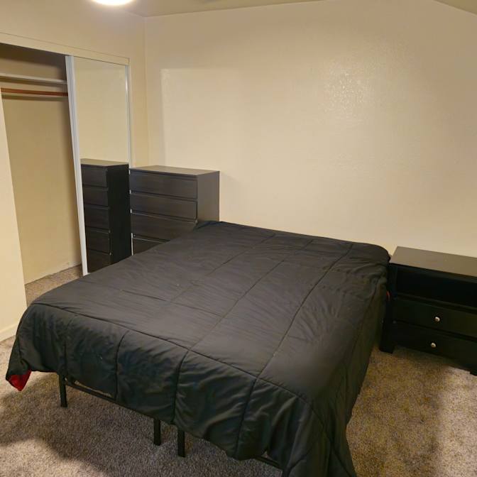 Osvaldo's room