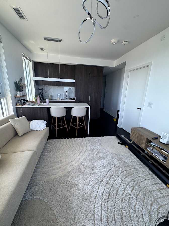 Vi's room