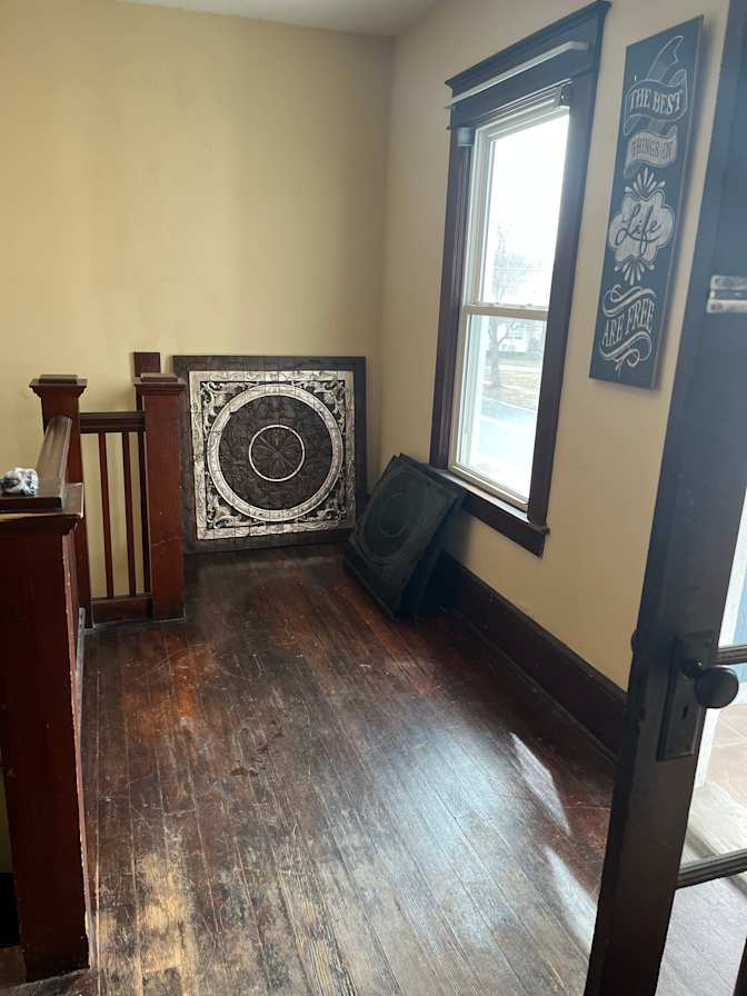 Luis Gonzalez's room