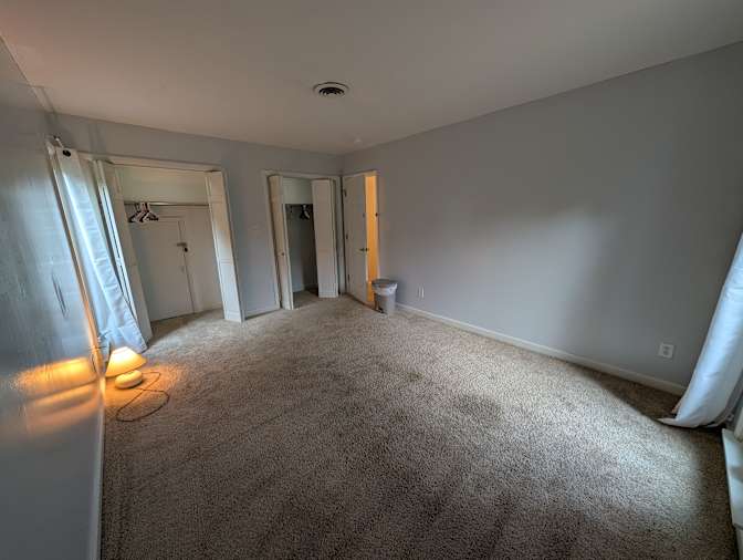 Alcove Rooms's room