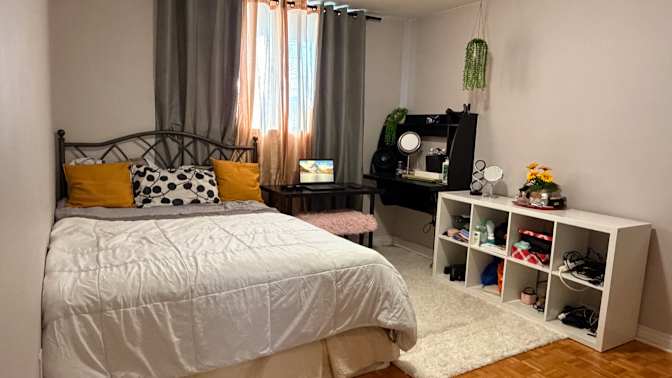 Gie Atienza's room