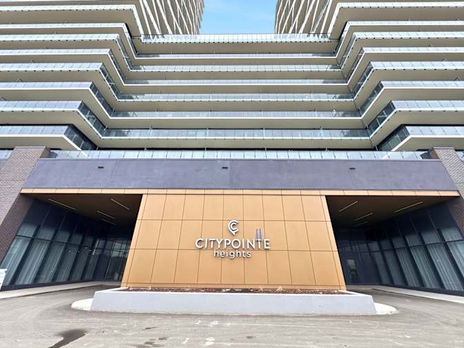 Olu Tom-Wright's room