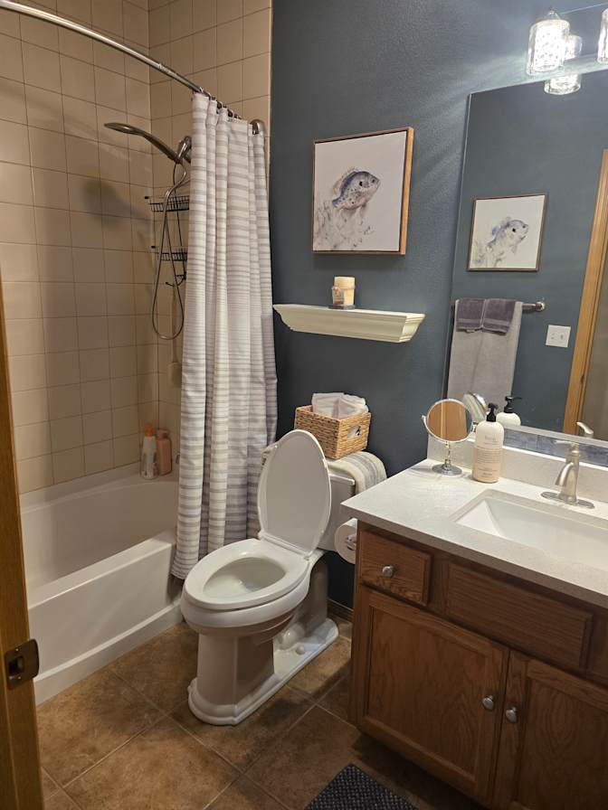 BETTY NEULEIB's room