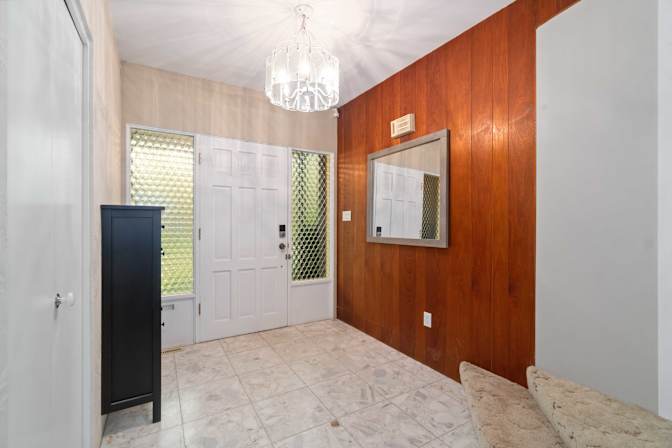 Elham's room