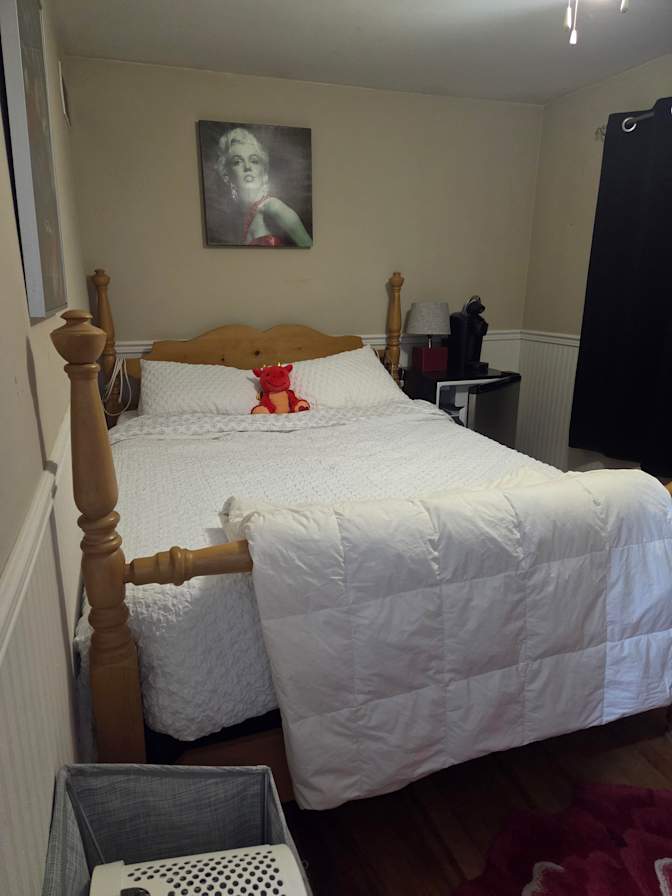 Mary-Sue Hart's room