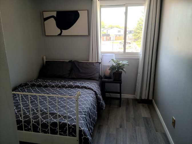 Vee's room