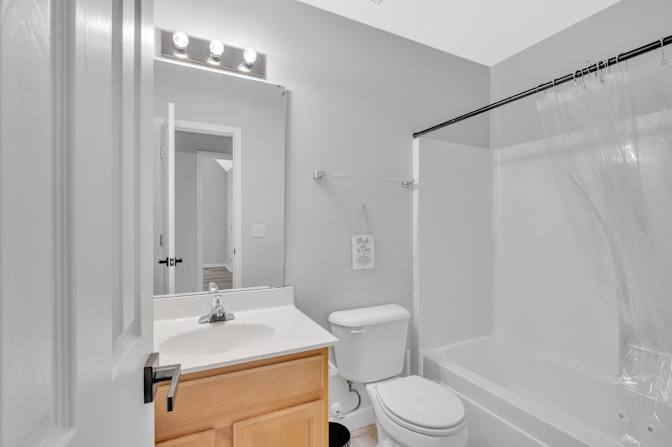 lifedoorrentals's room