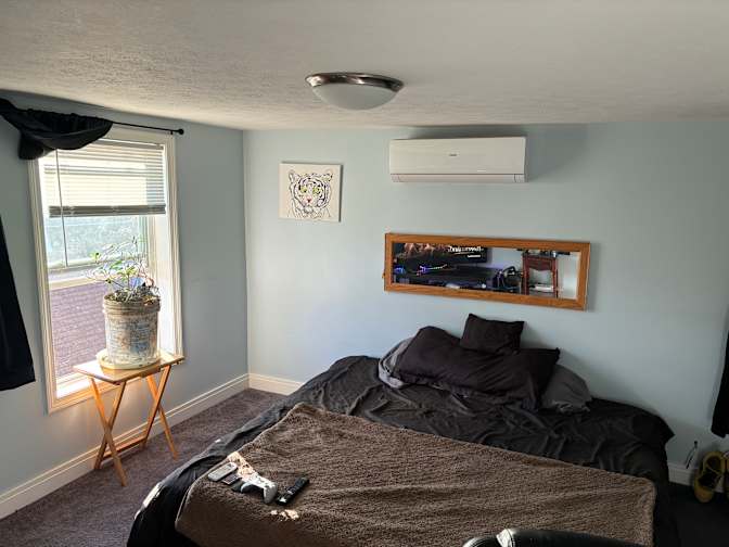Julian K's room