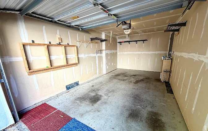 Alcove Rooms's room