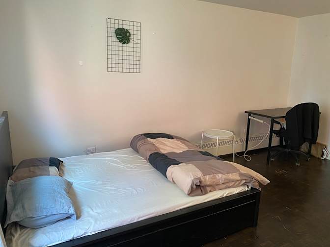 Gunasekaran's room