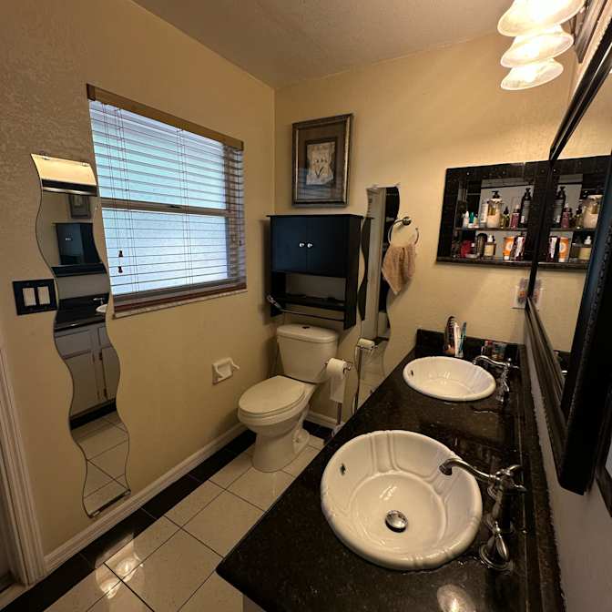 jacques's room