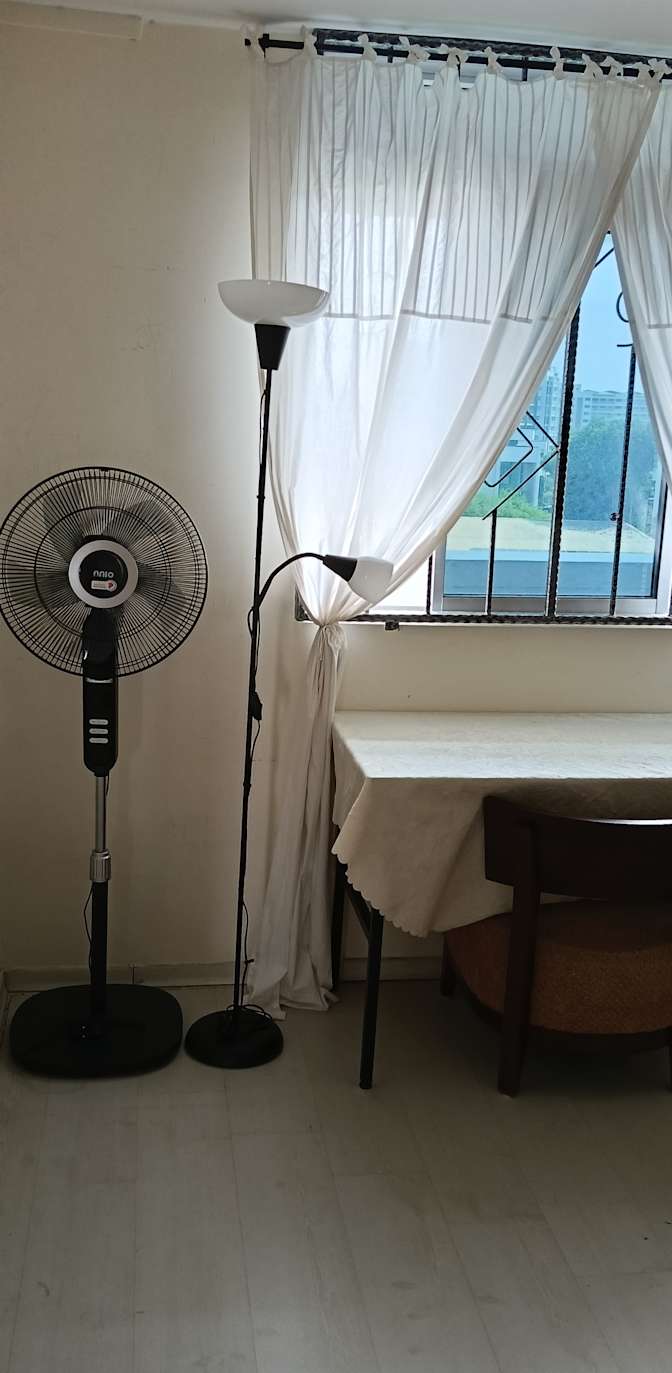Yen's room