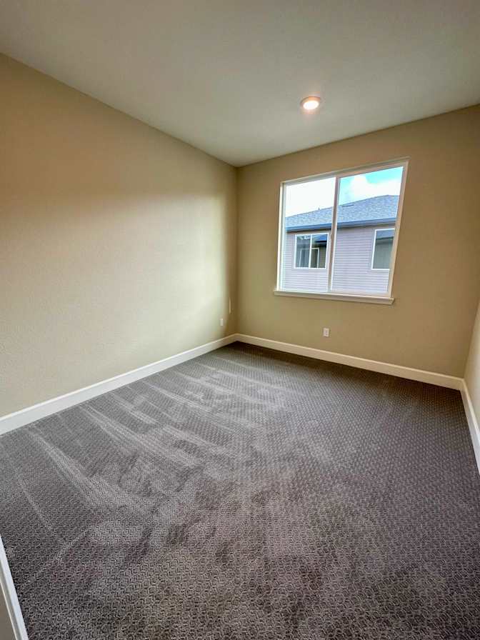 Golden Gate Rentals's room