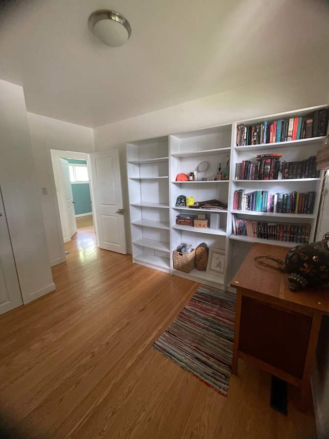 Meghan Lyons's room