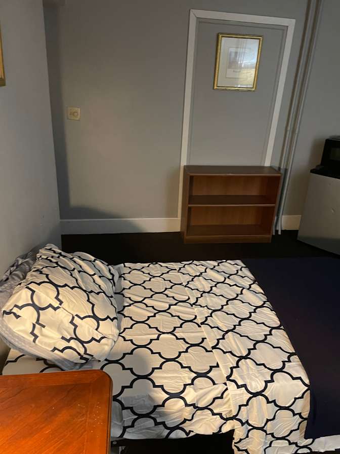 Thomas's room