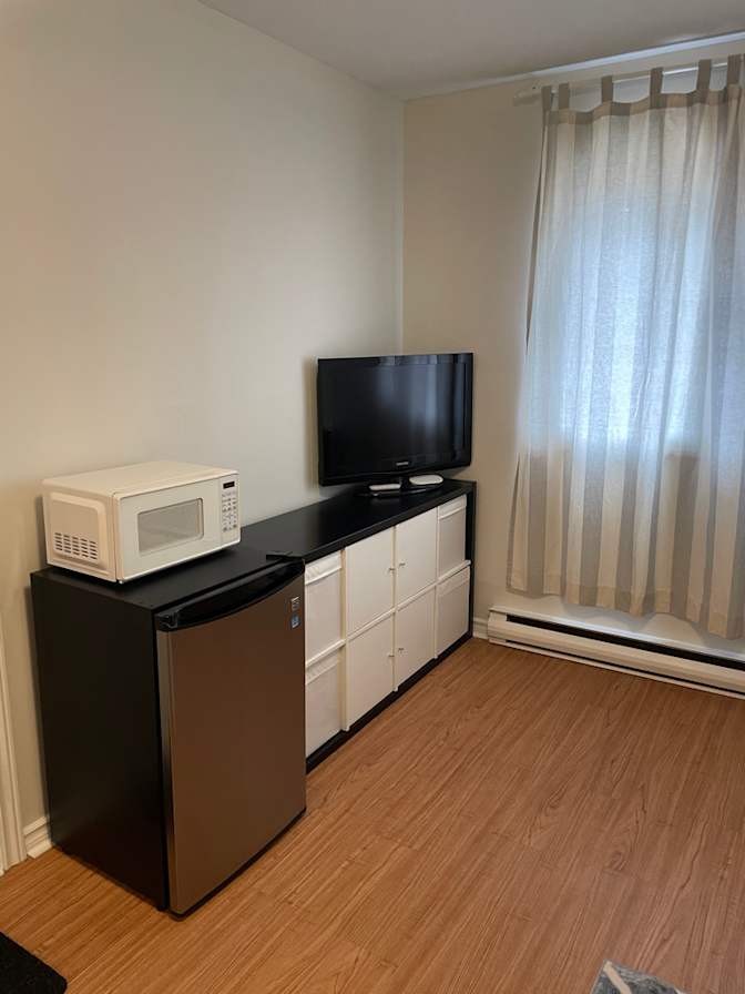 Janelle Desjardins's room