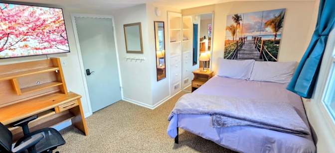 Sam R's room