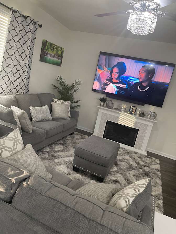 Kelly's room