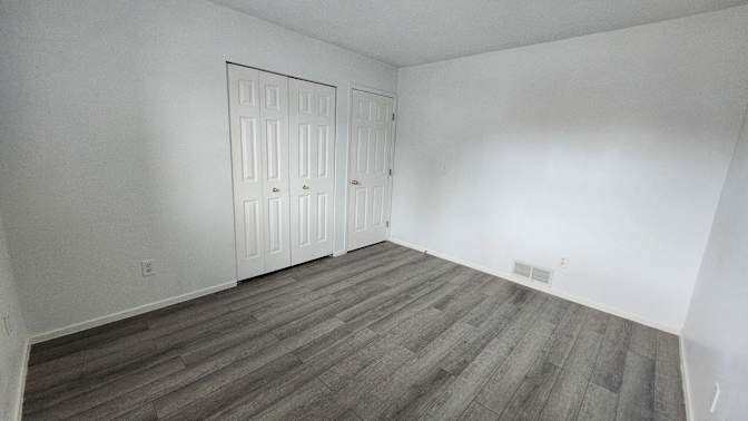 Bon's room