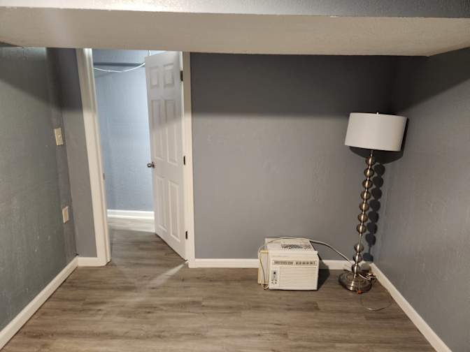 Dell's room