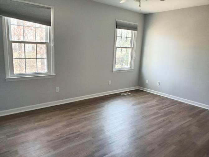 Alcove Rooms's room