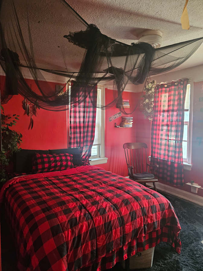 Ms Nicky's room