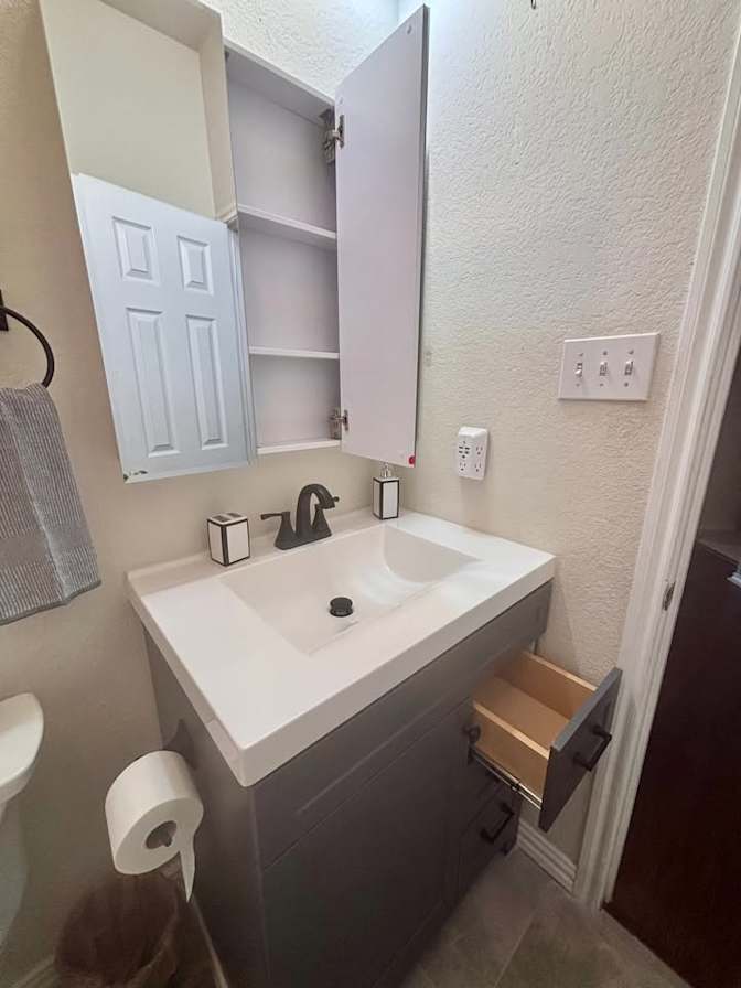 Senda Homes's room