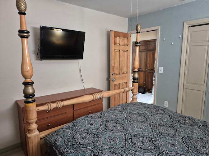 Keith Burnes's room