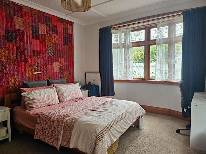 Fernlea Ave's room