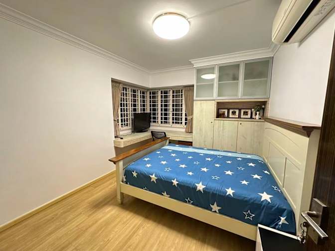 Lee's room