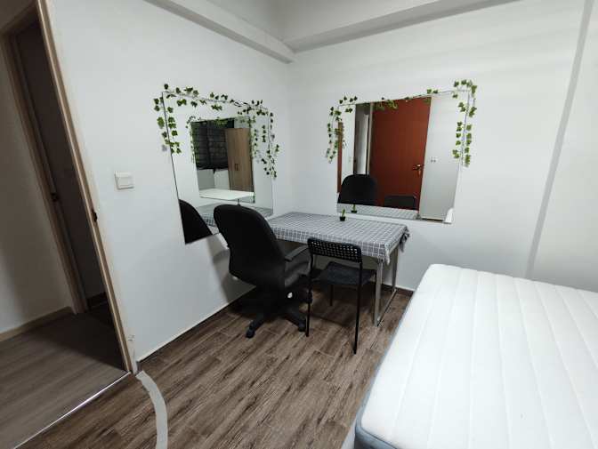 Tan's room