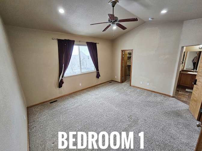 HomeCrew's room