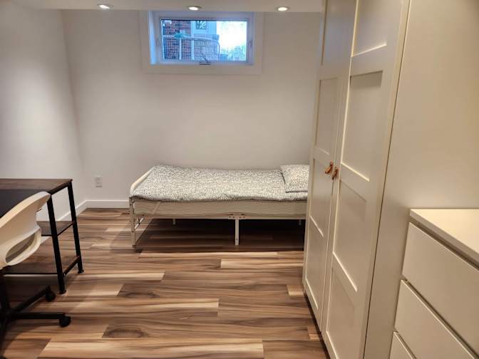 Gokce's room