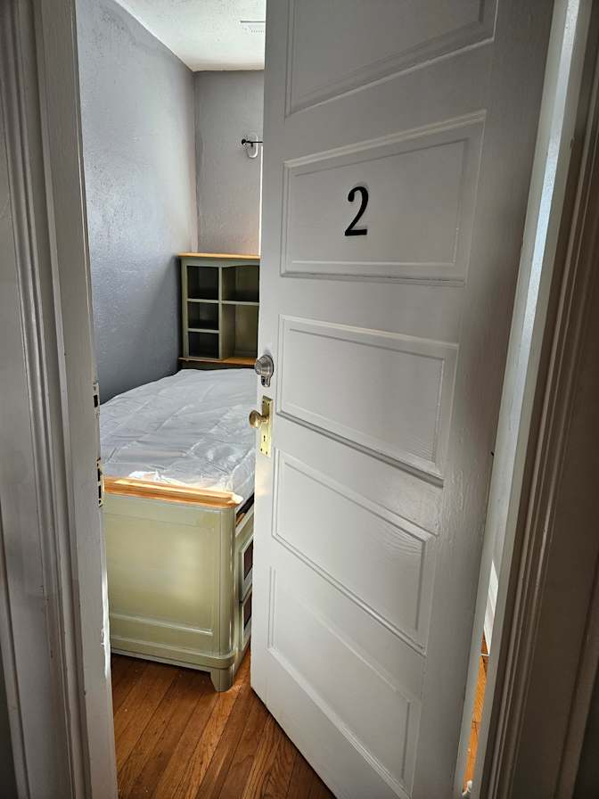 Juoel's room