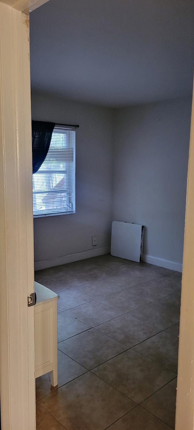 Carolina's room