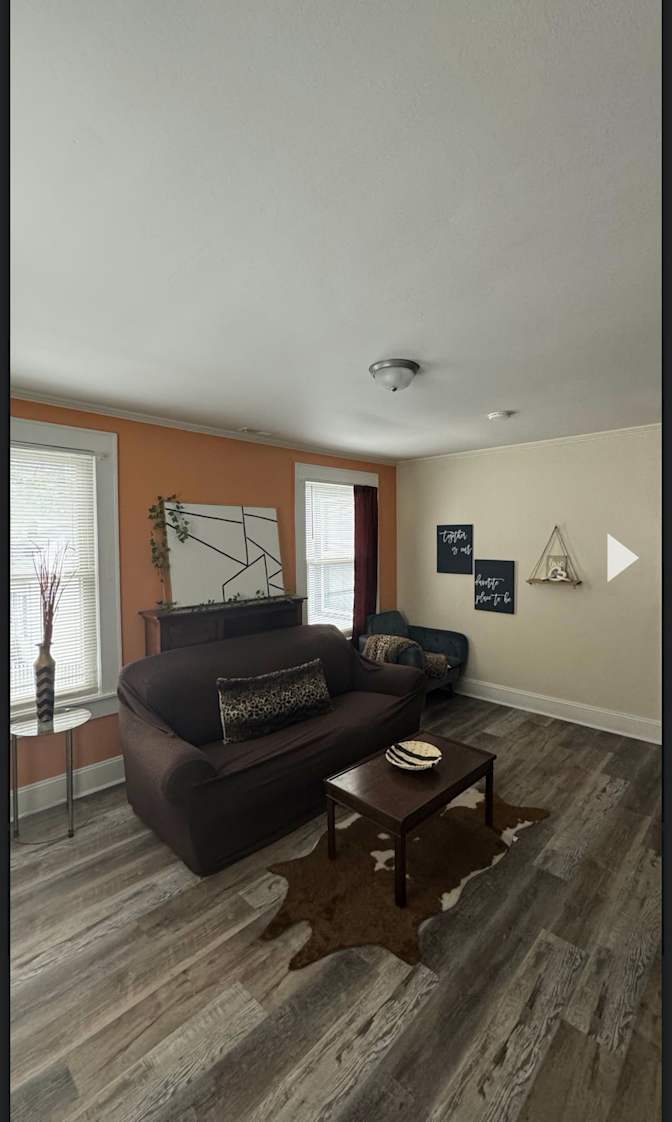 Alcove Rooms's room