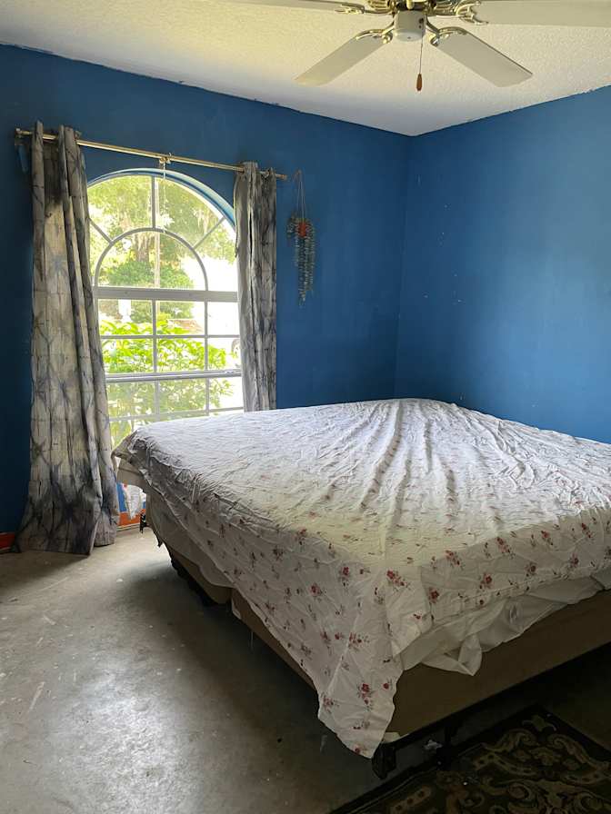 Kelly's room