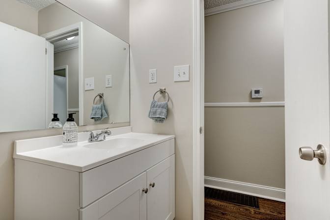 Thomas's room