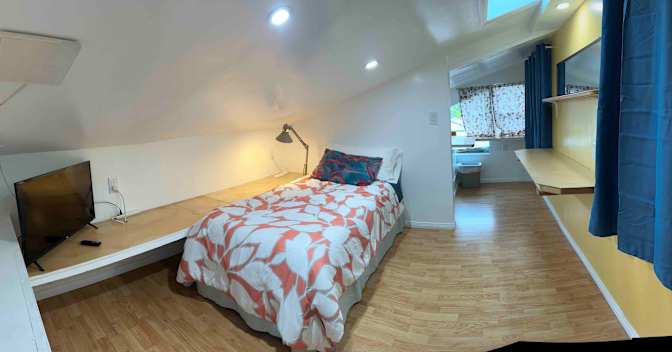 Juan's room