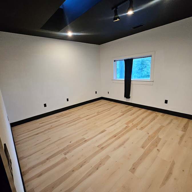 PIE Rentals's room