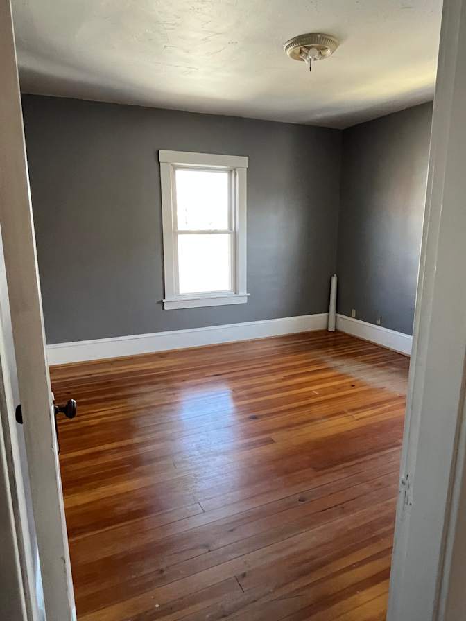 Luis Gonzalez's room