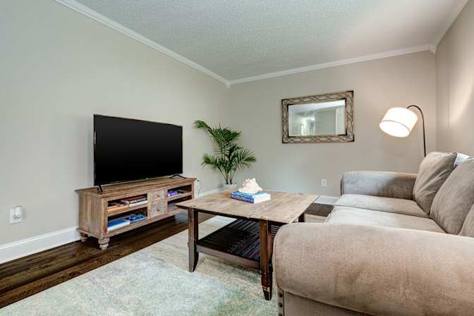 Thomas's room