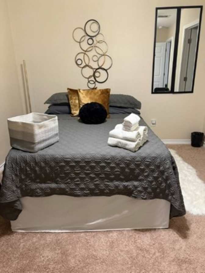 Mia Jones's room