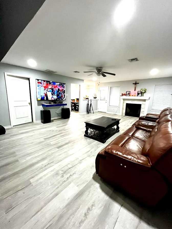 Wilson Realty & Investment Group's room
