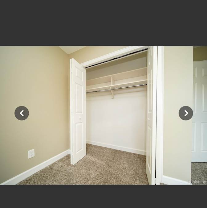 Karthick Chandramohan's room